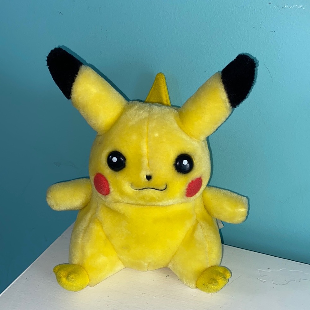 pokémon pikachu stuffed animal NWOT